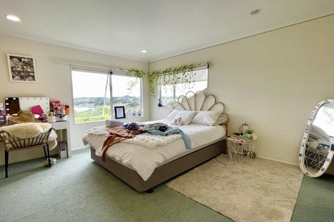Photo of property in 4 Portal Place, Murrays Bay, Auckland, 0630