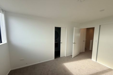 Photo of property in 4/19 Knights Road, Rothesay Bay, Auckland, 0630