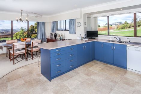 Photo of property in 6 Tremen Place, Pukekohe, 2120