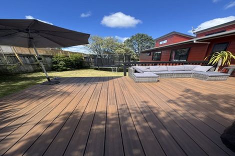 Photo of property in 17 Sungrove Rise, Sunnyvale, Auckland, 0612