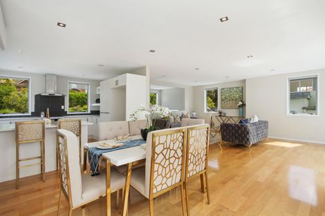 Photo of property in 4a Korotaha Terrace, Rothesay Bay, Auckland, 0630