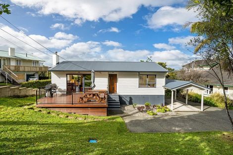 Photo of property in 2/539 Glenfield Road, Glenfield, Auckland, 0629