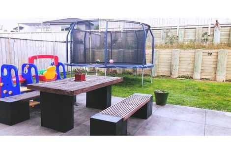 Photo of property in 68 Mackay Drive, Greenhithe, Auckland, 0632