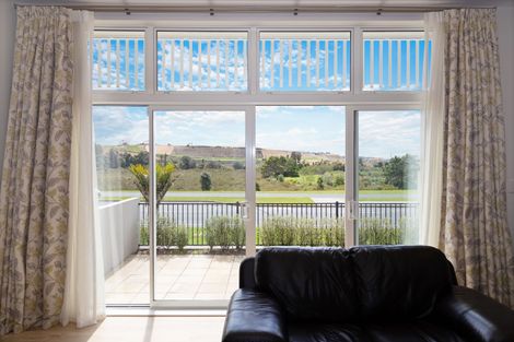 Photo of property in 263 Millwater Parkway, Silverdale, 0932