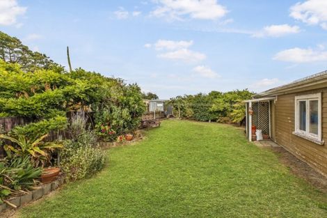 Photo of property in 118 Don Buck Road, Massey, Auckland, 0614