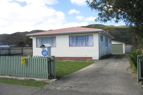 Photo of property in 242 Wellington Road, Wainuiomata, Lower Hutt, 5014