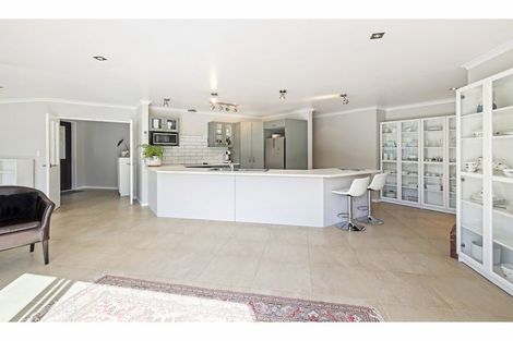 Photo of property in 107 High Street, Oxford, 7430