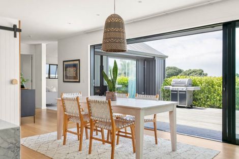 Photo of property in 17 Sandy Cove, Wainui, Gisborne, 4010