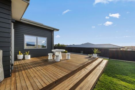 Photo of property in 35 Matenga Street, Waikanae, 5036