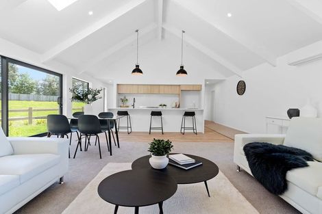 Photo of property in 8 Molly Place, Southbridge, 7602