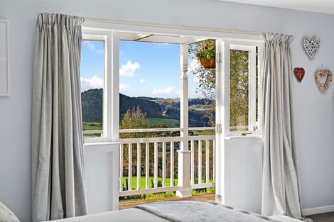 Photo of property in 1410 Old North Road, Helensville, 0875