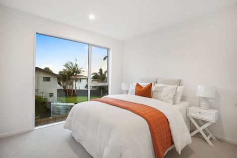 Photo of property in 37b Sorrel Crescent, Bucklands Beach, Auckland, 2012