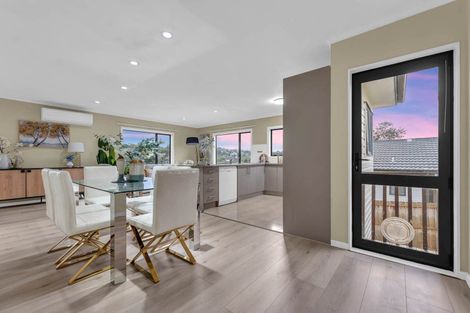 Photo of property in 9 Makora Road, Massey, Auckland, 0614