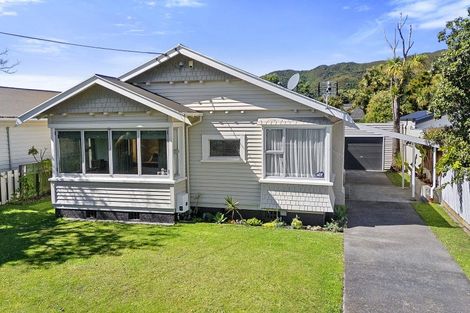 Photo of property in 12 Cressy Street, Waterloo, Lower Hutt, 5011