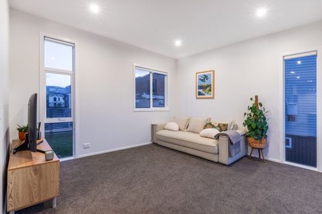 Photo of property in 32 Hokioi Drive, Kenepuru, Porirua, 5022
