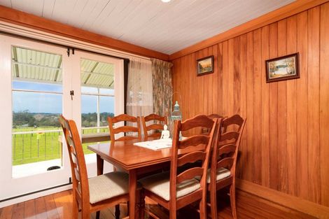 Photo of property in 141 Tawa Road, Kumeu, 0891