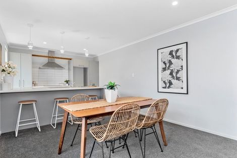 Photo of property in 37 Puhirake Crescent, Pyes Pa, Tauranga, 3112