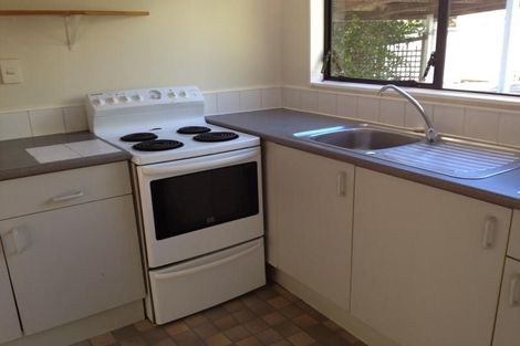 Photo of property in 2/24 Beswick Place, Birkdale, Auckland, 0626