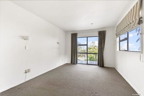 Photo of property in 96 Hadfield Street, Beach Haven, Auckland, 0626