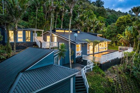 Photo of property in 157 Woodlands Park Road, Titirangi, Auckland, 0604