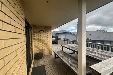 Photo of property in 12 Arthur Carwen Place, Pukekohe, 2120