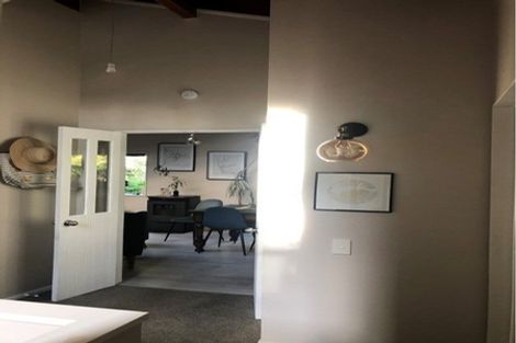 Photo of property in 2/52 Fowler Street, Northcote, Auckland, 0627