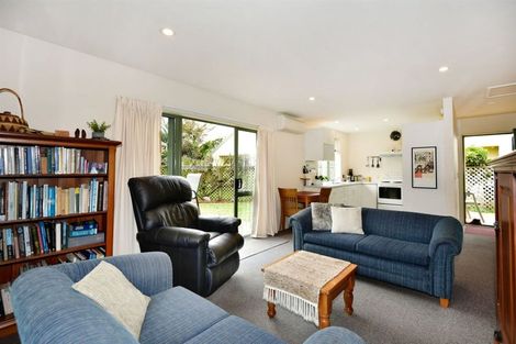 Photo of property in 4/90 Hawke Street, New Brighton, Christchurch, 8083