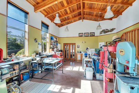 Photo of property in 92 Comers Road, Kaimarama, Whitianga, 3591