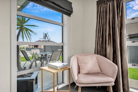 Photo of property in 9 Majestic Way, Kelvin Grove, Palmerston North, 4414