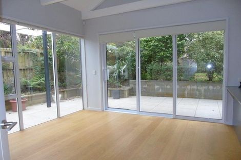 Photo of property in 5a Agra Crescent, Khandallah, Wellington, 6035