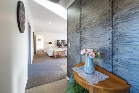 Photo of property in 5 Waimarama Court, Roslyn, Palmerston North, 4414