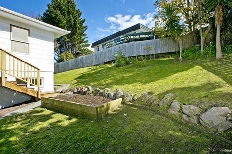 Photo of property in 603a Glenfield Road, Totara Vale, Auckland, 0629