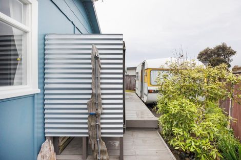 Photo of property in 10 Kent Terrace, Foxton Beach, Foxton, 4815