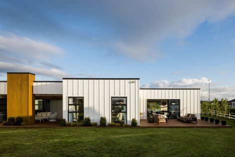 Photo of property in 16 Kaniera Terrace, Cambridge, 3434