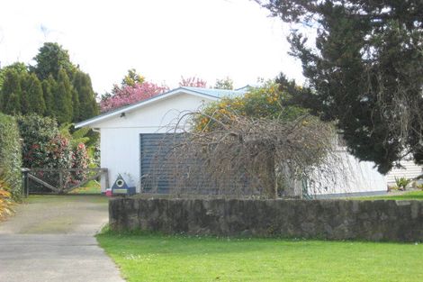 Photo of property in 5 Rata Avenue, Edgecumbe, 3120