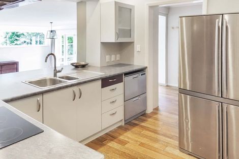 Photo of property in 5 Bathurst Street, Silverstream, Upper Hutt, 5019