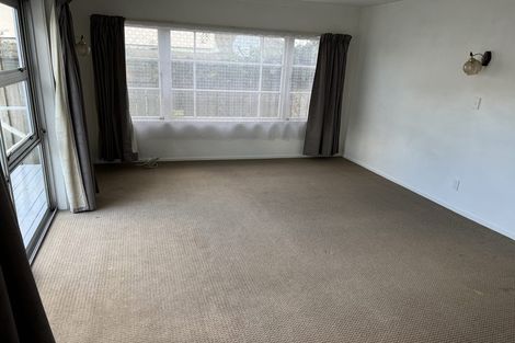 Photo of property in 13 Waiohua Road, Greenlane, Auckland, 1061