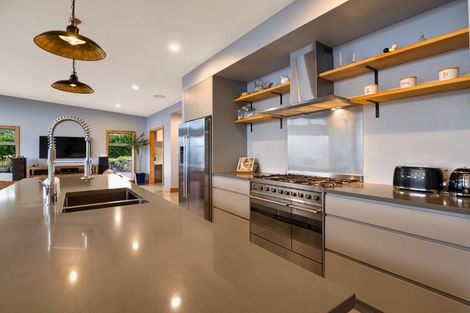 Photo of property in 33 Hakao Road, Minden, Tauranga, 3171