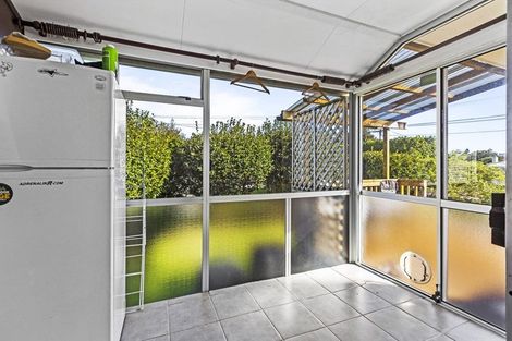 Photo of property in 18 Saxton Road, Upper Vogeltown, New Plymouth, 4310