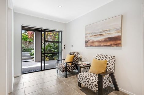 Photo of property in 3 Trident Place, Shelly Park, Auckland, 2014