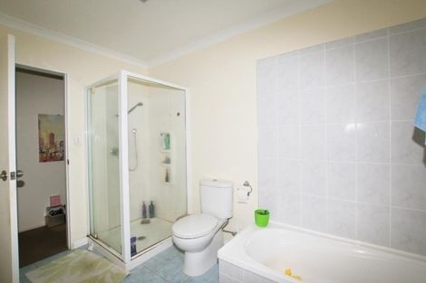 Photo of property in 57b Willerton Avenue, New Lynn, Auckland, 0600