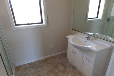 Photo of property in 10 Oakdale Street, Avonhead, Christchurch, 8042