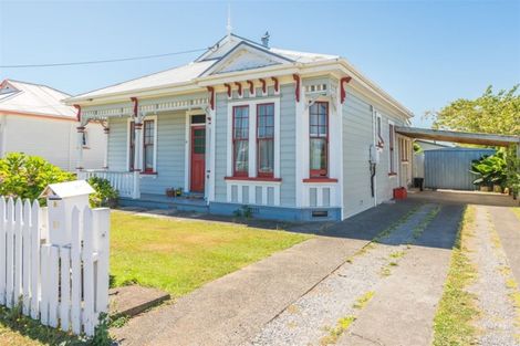 Photo of property in 51 Young Street, New Plymouth, 4310