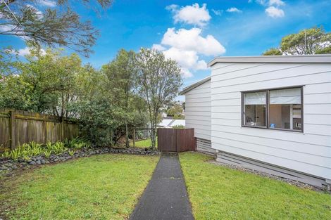 Photo of property in 17 Elizabeth Drive, West Harbour, Auckland, 0618