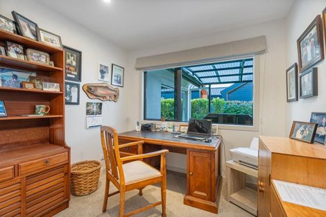 Photo of property in 1 Topping Place, Whitianga, 3510