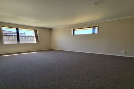 Photo of property in 49 Cyclamen Road, Mangere, Auckland, 2022