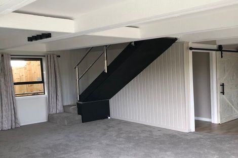 Photo of property in 1/17 Weldene Avenue, Glenfield, Auckland, 0629