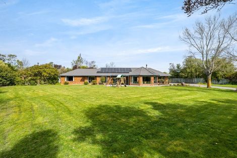 Photo of property in 4 Cedar Place, Amberley, 7410