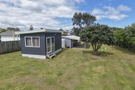 Photo of property in 5 Bayly Street, Baylys Beach, Dargaville, 0377