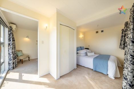 Photo of property in 10 Summit Road, Fairfield, Lower Hutt, 5011